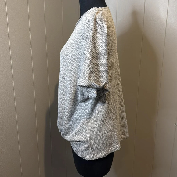 Z LUSH Anthropologie Women’s Large Rolled Short Sleeve Knit Twist Bottom Hem - Picture 3 of 6